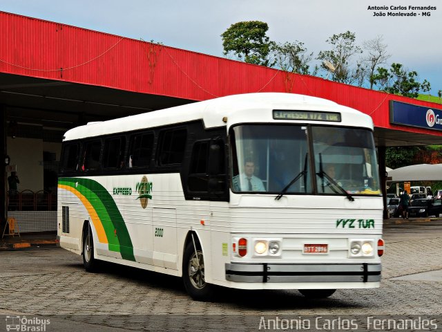 Expresso VYZ Tur 2000 na cidade de João Monlevade, Minas Gerais, Brasil, por Antonio Carlos Fernandes. ID da foto: 3484932.