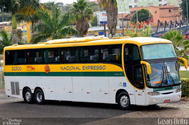 Nacional Expresso 32300 na cidade de Uberlândia, Minas Gerais, Brasil, por Gean Brito. Número da foto: #3487921.