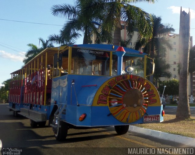 Ônibus Particulares Trenzinho da alegria 6421 na cidade de Caldas Novas, Goiás, Brasil, por Maurício Nascimento. ID da foto: 3540251.