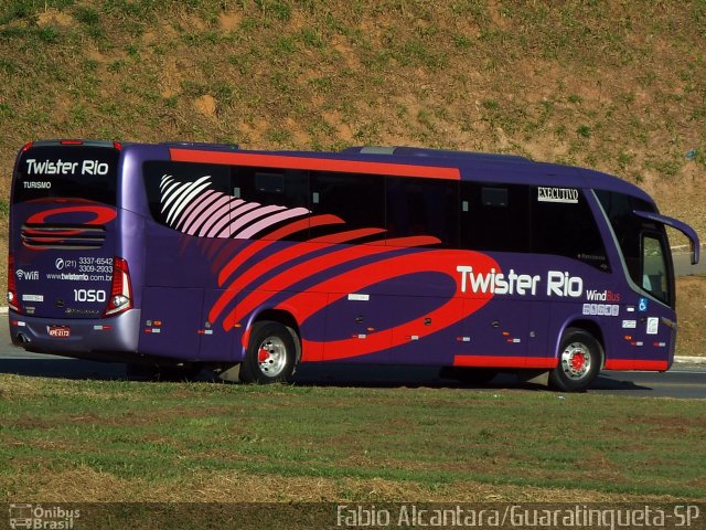 Twister Rio Transporte e Turismo 1050 na cidade de Aparecida, São Paulo, Brasil, por Fabio Alcantara. ID da foto: 3540130.