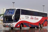 Expresso São Luiz 7220 na cidade de Goiânia, Goiás, Brasil, por Wallison Ferreira. Número da foto: #:id.