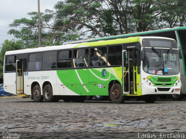 Expresso Princesa dos Campos 6061 na cidade de Foz do Iguaçu, Paraná, Brasil, por Carlos Kircheim. Número da foto: #3567632.