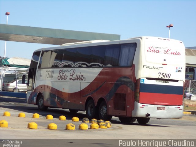 Expresso São Luiz 7500 na cidade de Goiânia, Goiás, Brasil, por Paulo Henrique Claudino. ID da foto: 3570826.