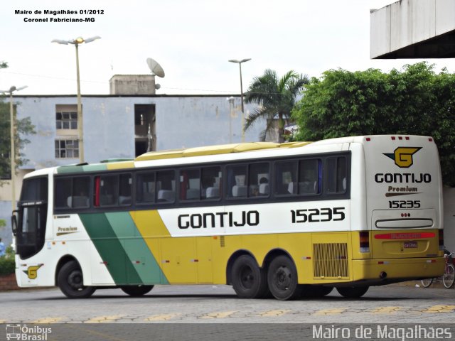 Empresa Gontijo de Transportes 15235 na cidade de Coronel Fabriciano, Minas Gerais, Brasil, por Mairo de Magalhães. ID da foto: 3580116.