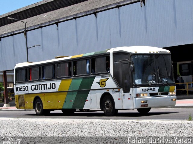 Empresa Gontijo de Transportes 10250 na cidade de Rio de Janeiro, Rio de Janeiro, Brasil, por Rafael da Silva Xarão. Número da foto: #3579934.