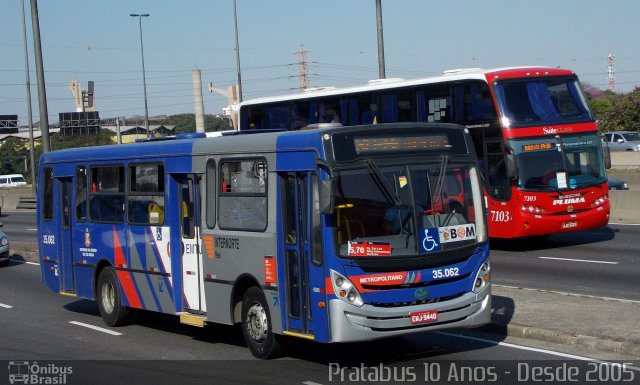 Real Transportes Metropolitanos 35.062 na cidade de São Paulo, São Paulo, Brasil, por Cristiano Soares da Silva. Número da foto: #3541847.