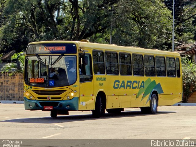 Viação Garcia 7549 na cidade de Maringá, Paraná, Brasil, por Fabricio do Nascimento Zulato. Número da foto: #3585787.