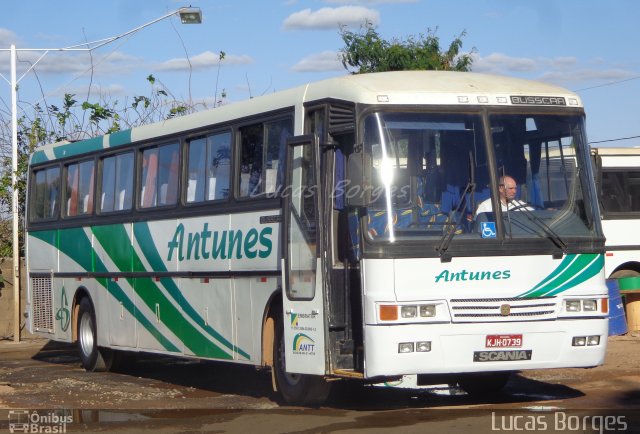 Antunes 0739 na cidade de Araxá, Minas Gerais, Brasil, por Lucas Borges . Número da foto: #3585877.