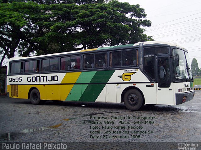 Empresa Gontijo de Transportes 9695 na cidade de São José dos Campos, São Paulo, Brasil, por Paulo Rafael Peixoto. Número da foto: #3587803.