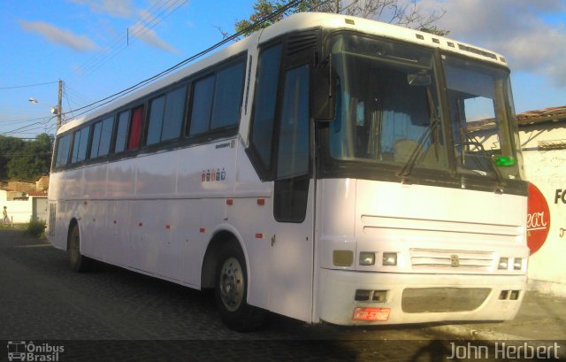 Ônibus Particulares 5702 na cidade de Natal, Rio Grande do Norte, Brasil, por John Herbert. ID da foto: 3589352.