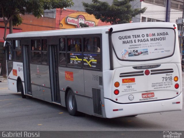 Metra - Sistema Metropolitano de Transporte 7918 na cidade de Diadema, São Paulo, Brasil, por Gabriel Rossi . Número da foto: #3592963.