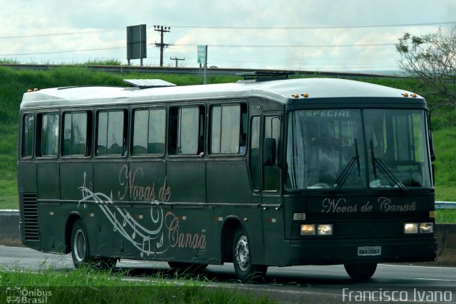 Ônibus Particulares 2067 na cidade de Assis, São Paulo, Brasil, por Francisco Ivano. ID da foto: 3592038.