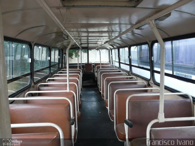 Ônibus Particulares 90 na cidade de Assis, São Paulo, Brasil, por Francisco Ivano. Número da foto: #3592008.