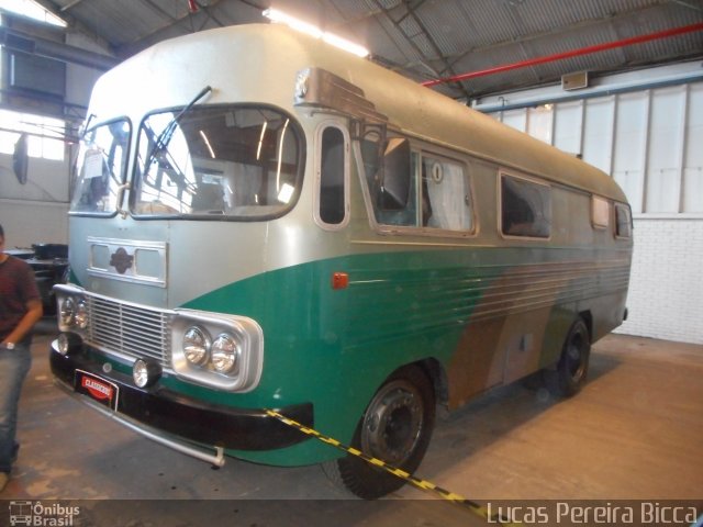 Motorhomes 3291 na cidade de Novo Hamburgo, Rio Grande do Sul, Brasil, por Lucas Pereira Bicca. Número da foto: #3596627.