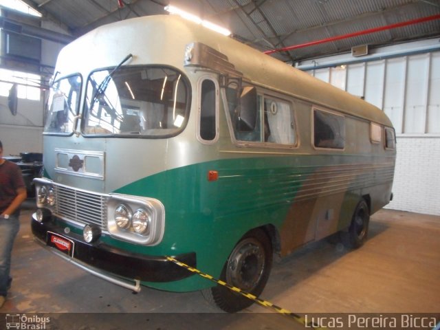 Motorhomes 3291 na cidade de Novo Hamburgo, Rio Grande do Sul, Brasil, por Lucas Pereira Bicca. ID da foto: 3596627.