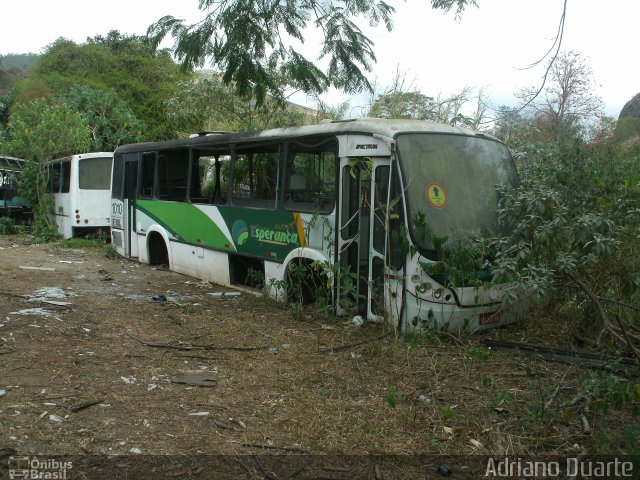 Sucata e Desmanches 1010 na cidade de Petrópolis, Rio de Janeiro, Brasil, por Adriano Duarte. Número da foto: #3595603.