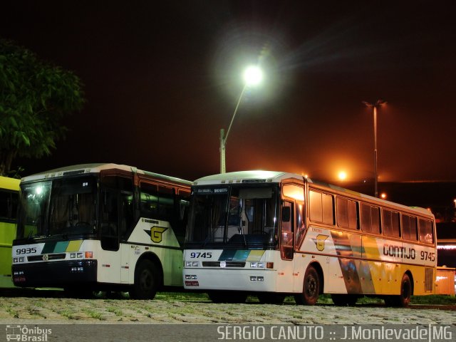 Empresa Gontijo de Transportes 9745 na cidade de João Monlevade, Minas Gerais, Brasil, por Sérgio Augusto Braga Canuto. ID da foto: 3601418.