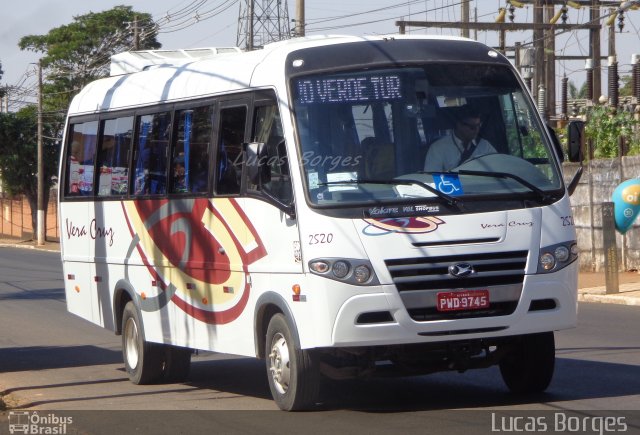 Vera Cruz Transporte e Turismo 2520 na cidade de Araxá, Minas Gerais, Brasil, por Lucas Borges . Número da foto: #3600955.