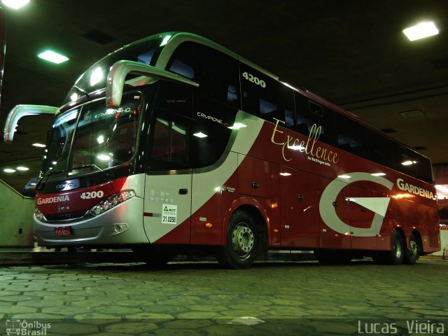 Expresso Gardenia 4200 na cidade de Belo Horizonte, Minas Gerais, Brasil, por Lucas Vieira. Número da foto: #3602503.