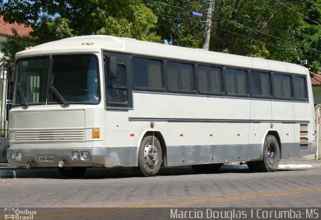 Ônibus Particulares ADK-4843 na cidade de Corumbá, Mato Grosso do Sul, Brasil, por Márcio Douglas Ribeiro Venino. ID da foto: 3604879.