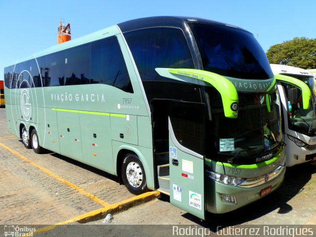 Viação Garcia 7957 na cidade de Maringá, Paraná, Brasil, por Rodrigo  Gutierrez Rodrigues. Número da foto: #3549251.