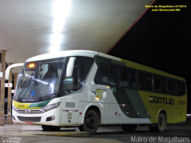 Empresa Gontijo de Transportes 3235 na cidade de João Monlevade, Minas Gerais, Brasil, por Mairo de Magalhães. ID da foto: 3549611.