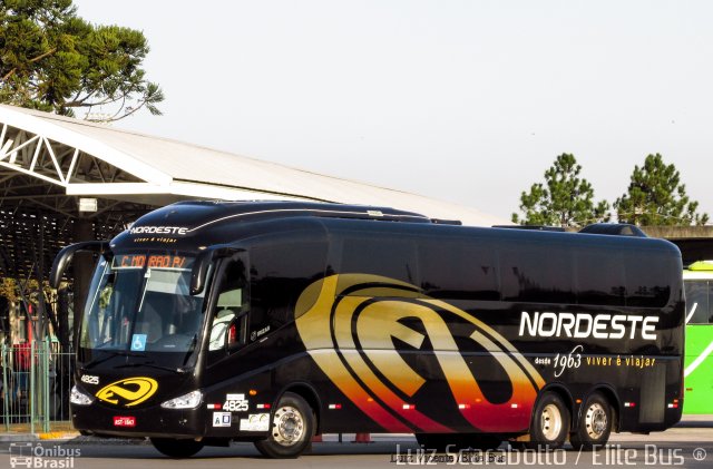 Expresso Nordeste 4825 na cidade de Curitiba, Paraná, Brasil, por Luiz Scarabotto . Número da foto: #3555812.