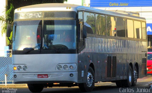 Ônibus Particulares 7625 na cidade de Goiânia, Goiás, Brasil, por Carlos Júnior. Número da foto: #3557926.