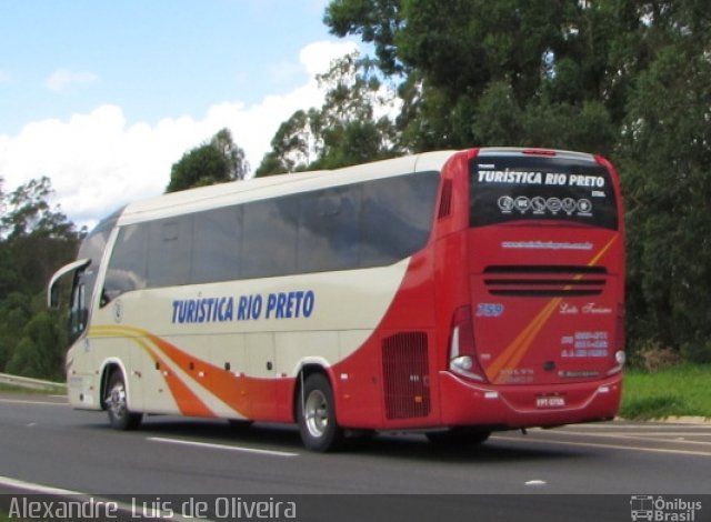 Turística Rio Preto 759 na cidade de Botucatu, São Paulo, Brasil, por Alexandre  Luis de Oliveira. Número da foto: #3557455.