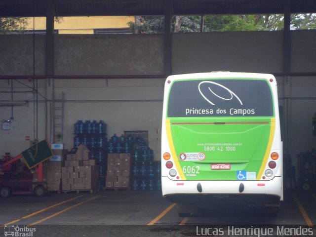 Expresso Princesa dos Campos 6062 na cidade de Foz do Iguaçu, Paraná, Brasil, por Lucas Henrique Mendes. Número da foto: #3630368.