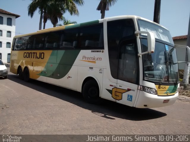 Empresa Gontijo de Transportes 12425 na cidade de Minas Novas, Minas Gerais, Brasil, por Josimar Gomes Simoes. ID da foto: 3630705.