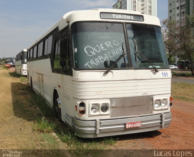 Ônibus Particulares 1013 na cidade de Goiânia, Goiás, Brasil, por Lucas Gabriel Resende Lopes. Número da foto: #3635411.