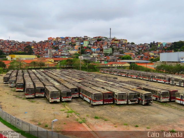 Sucata e Desmanches Pátio Guido Caloi (PSA) na cidade de São Paulo, São Paulo, Brasil, por Caio  Takeda. ID da foto: 3636673.