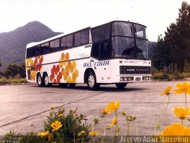 Bel-Tour Transportes e Turismo 202 na cidade de Rio de Janeiro, Rio de Janeiro, Brasil, por Adão Raimundo Marcelino. ID da foto: 3642157.