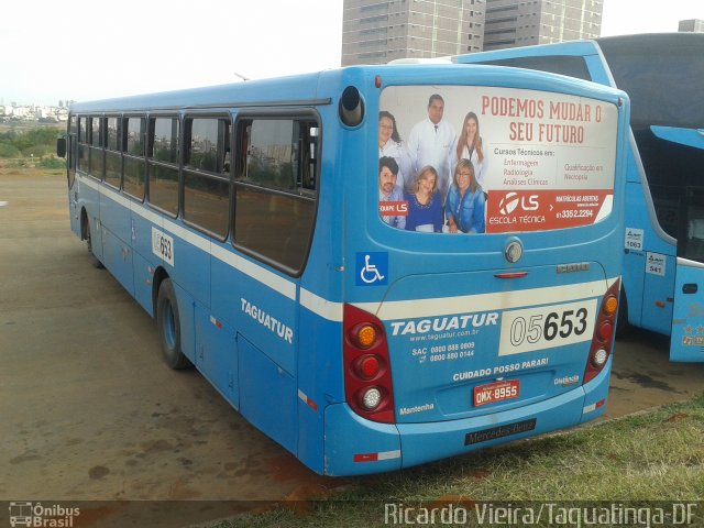 Taguatur - Taguatinga Transporte e Turismo 05653 na cidade de Taguatinga, Distrito Federal, Brasil, por Ricardo Vieira. Número da foto: #3642993.