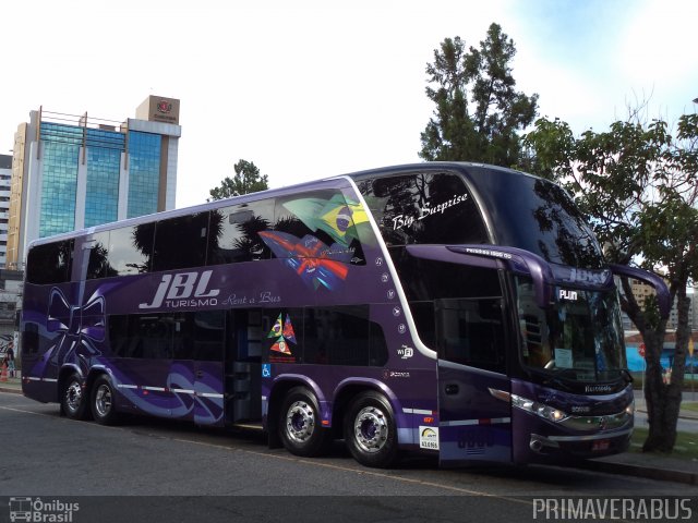 JBL Turismo 5600 na cidade de Curitiba, Paraná, Brasil, por Alexandre Rodrigo. Número da foto: #3652182.