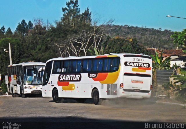 Saritur - Santa Rita Transporte Urbano e Rodoviário 21300 na cidade de Guanhães, Minas Gerais, Brasil, por Bruno Rabelo. ID da foto: 3654317.