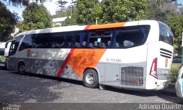 Viação Cidade do Aço RJ 174.080 na cidade de Petrópolis, Rio de Janeiro, Brasil, por Adriano Duarte. ID da foto: 3653992.