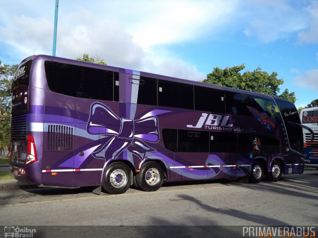 JBL Turismo 5600 na cidade de Curitiba, Paraná, Brasil, por Alexandre Rodrigo. Número da foto: #3660059.