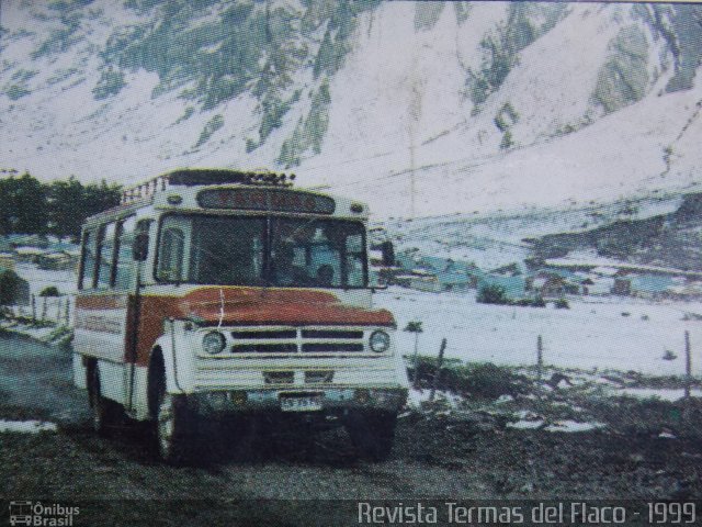 Pullman Cordillera 01 na cidade de San Fernando, Colchagua, Libertador General Bernardo O'Higgins, Chile, por Pablo Andres Yavar Espinoza. Número da foto: #3661467.