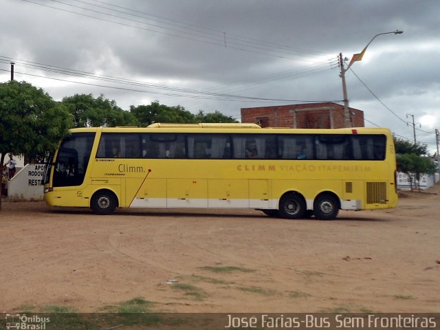 Viação Itapemirim 9513 na cidade de Crateús, Ceará, Brasil, por Junior Almeida. Número da foto: #3662796.