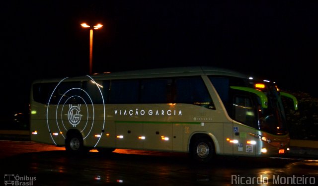 Viação Garcia 7827 na cidade de Londrina, Paraná, Brasil, por Ricardo Silva Monteiro. Número da foto: #3663029.