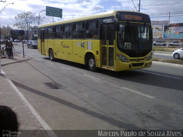 Exdil - Expresso Divinopolitano 4201 na cidade de Divinópolis, Minas Gerais, Brasil, por Marcos Paulo de Souza Alves. Número da foto: #3666342.
