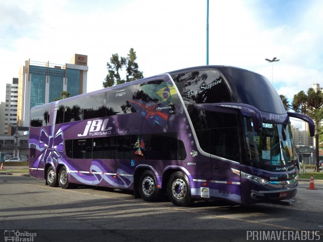 JBL Turismo 5600 na cidade de Curitiba, Paraná, Brasil, por Alexandre Rodrigo. Número da foto: #3667316.