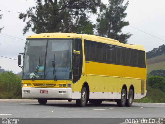 Ônibus Particulares  na cidade de Barbacena, Minas Gerais, Brasil, por Leonardo Couto. Número da foto: #3669244.