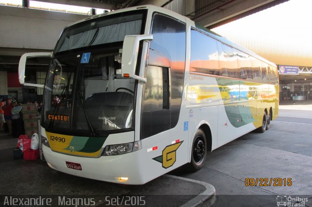 Empresa Gontijo de Transportes 12490 na cidade de Rio de Janeiro, Rio de Janeiro, Brasil, por Alexandre  Magnus. ID da foto: 3670367.