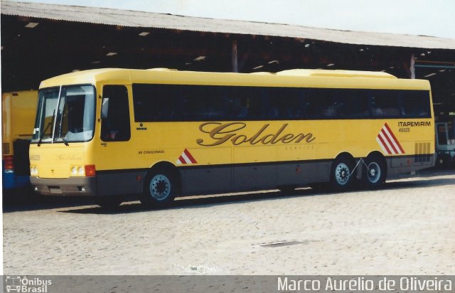 Viação Itapemirim 45025 na cidade de Cachoeiro de Itapemirim, Espírito Santo, Brasil, por Marco Aurélio de Oliveira. Número da foto: #3614900.