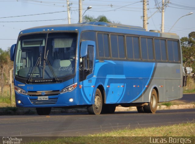 Vera Cruz Transporte e Turismo 010 na cidade de Araxá, Minas Gerais, Brasil, por Lucas Borges . Número da foto: #3617576.