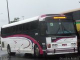Ônibus Particulares 12000 na cidade de Trindade, Goiás, Brasil, por Douglas Andrez. Número da foto: #3617690.