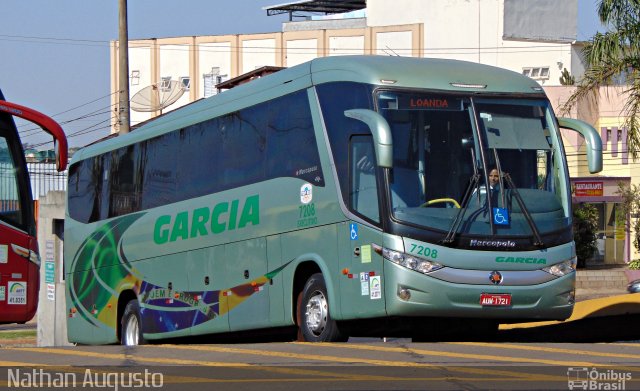 Viação Garcia 7208 na cidade de Londrina, Paraná, Brasil, por Nathan Augusto. Número da foto: #3620157.